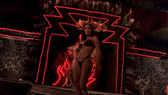 vixensandmonsters:  From Dusk Till Dawn (1996) dir. Robert Rodriguez 