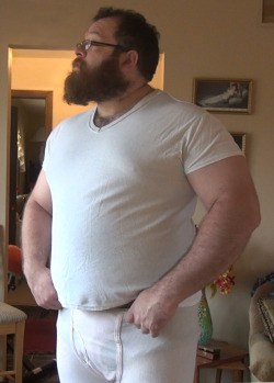 thisbearslife:  Baby, It’s Cold Outside. Long underwear season has begun. 