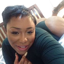 realbrittneyhoney:  last 1! eyes like a kitty🐱