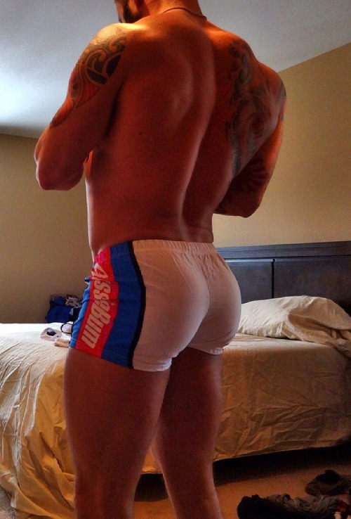 Muscle-Thong Lover
