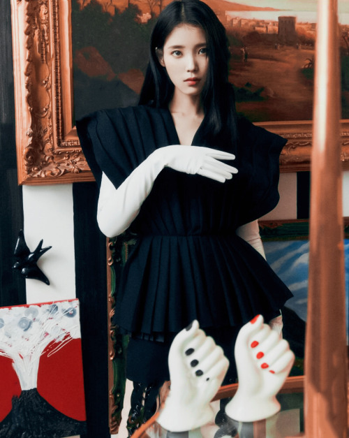 Porn photo k-soloists:IU for Vogue Korea (October 2022)