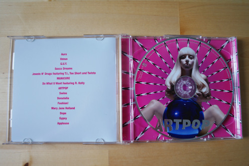 youmakemesohappyicoulddie:  Look what came today! Here are some high quality pictures. ARTPOP is now out in Germany. 
