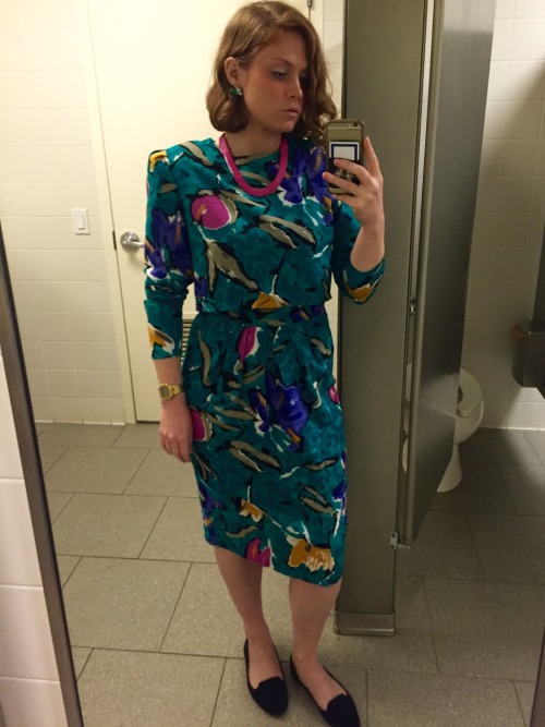 paintmydamnnails:paintmydamnnails:i stole this dress from miathis look is honestly incredible 