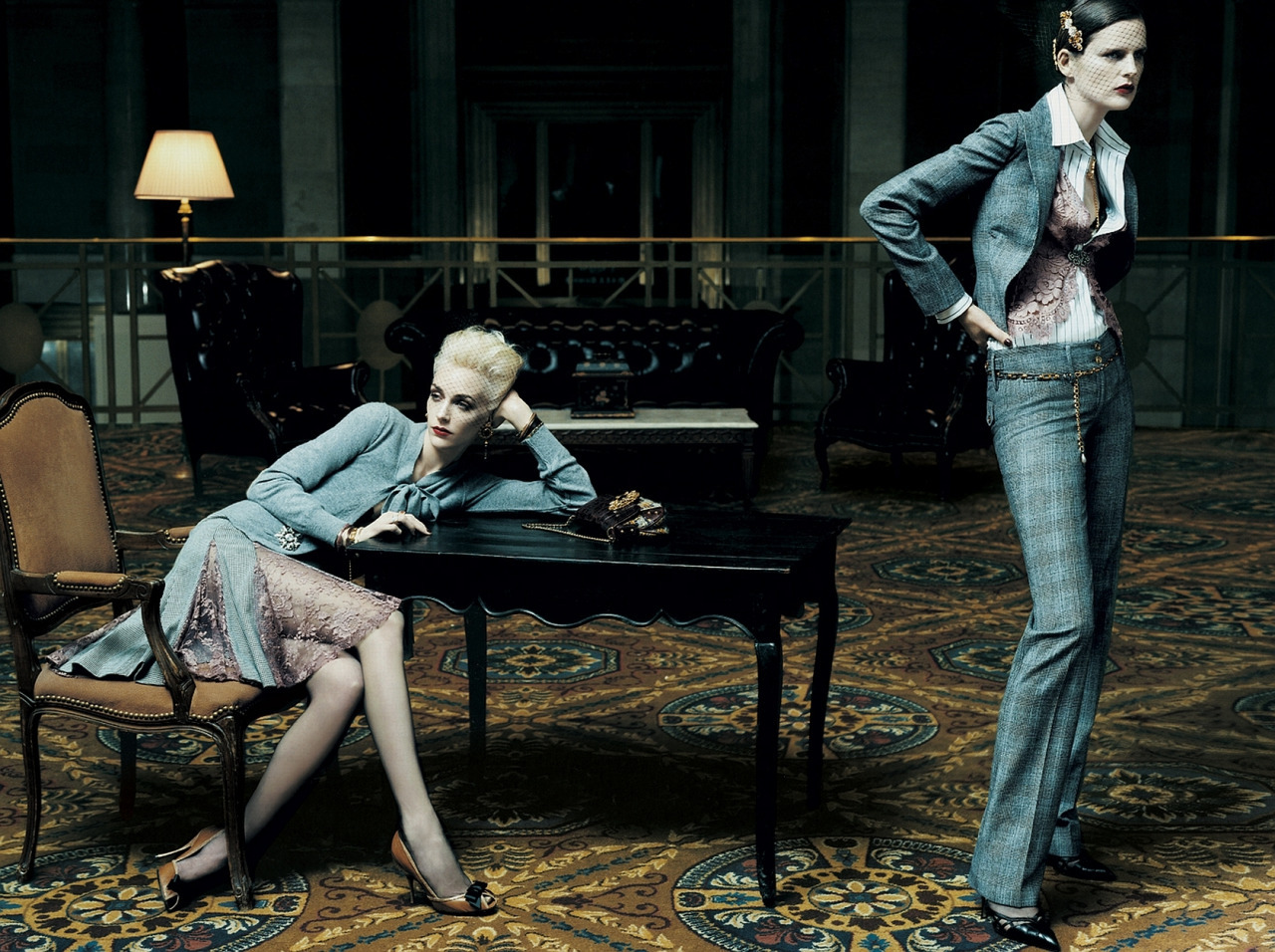 jinxproof:Hannelore Knuts &amp; Stella TennantDolce &amp; Gabbana F/W 2004ph.