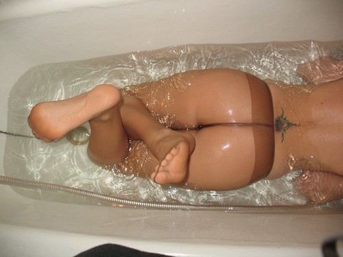 mrcolorde:  iko526:  Oh dammm….love the wet ones!  me too 😋