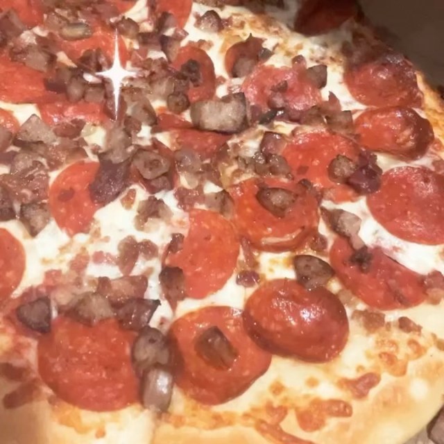 The usual supper … with extra toppings 😋😋   . . #igsg #sgig #supper #boomerang #shotbyiphone12 #iphone12user #iphone12pic #iphone12video #instavideo #directormilkfrost😂 #multiplephotos #multiplevideos #pizza #foodporn  https://www.instagram.com/p/CYc4EbXv2X9/?utm_medium=tumblr #igsg#sgig#supper#boomerang#shotbyiphone12#iphone12user#iphone12pic#iphone12video#instavideo#directormilkfrost😂#multiplephotos#multiplevideos#pizza#foodporn