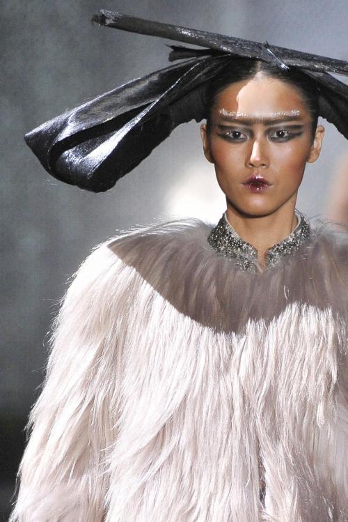 degarcons: Details at John Galliano F/W 10.11 