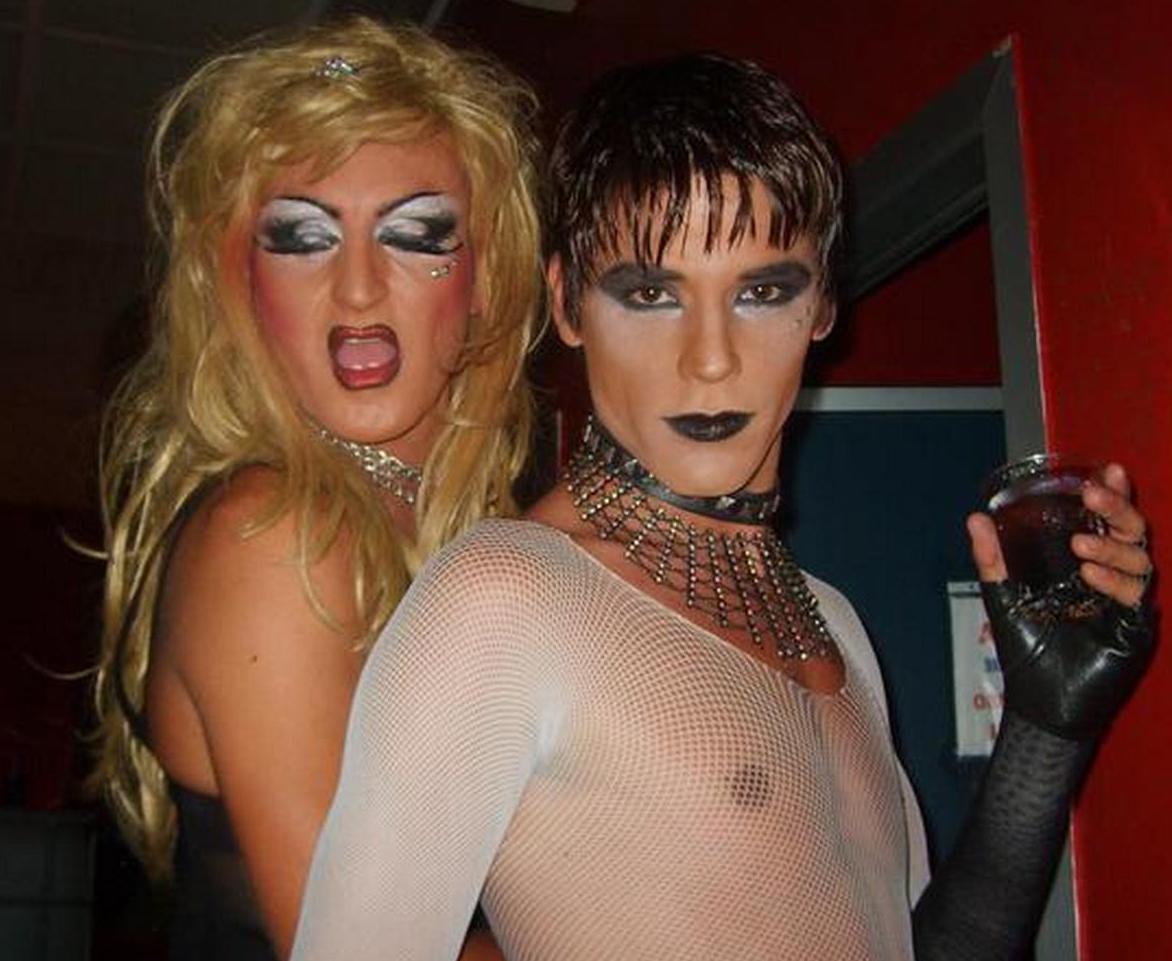 auntiesuz:  Weekend always bring the best out in gurlfriends…. just makes the party