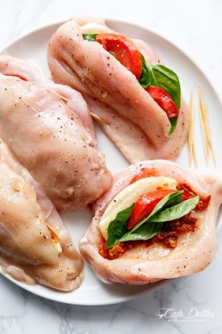 foodffs:  CAPRESE STUFFED BALSAMIC CHICKENReally nice recipes. Every hour.Show me what you cooked!