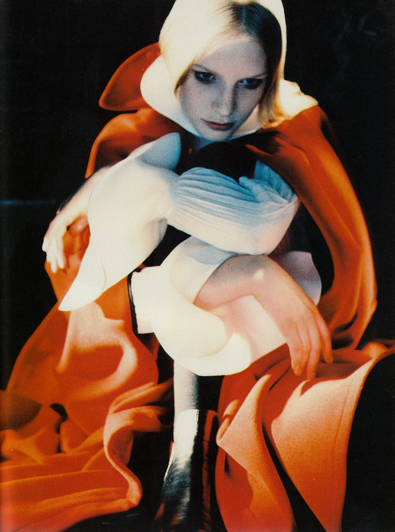 jumblepusher:  Javier Vallhonrat. “Forte Magnetismo”. 1988. (Kirsten Owen, Vogue