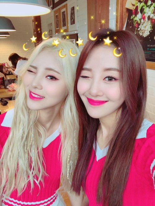 [] 220523 | JinSoul’s Fab update - JinSoul, Yves Happy birthday to my friend Ha Sooyoung❤️English tr