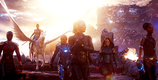 marvelladiesdaily: She’s got help.