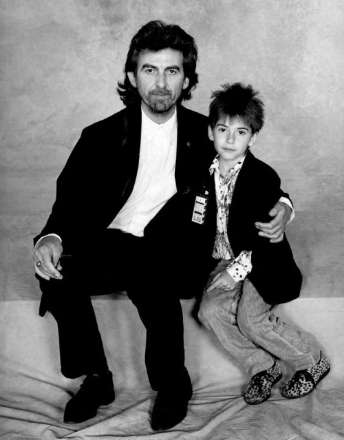 george-harrison-marwa-blues: George’s favorite photograph of he and Dhani, the photographer is his f