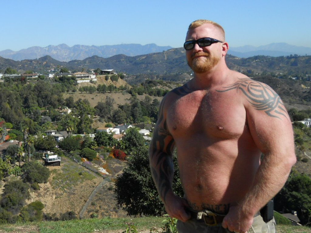 crazylife6:Eric liebig - huge bear muscle stud soft and hard 