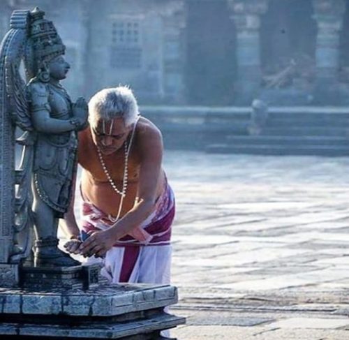 Garuda worship at Belur temple, Karnataka