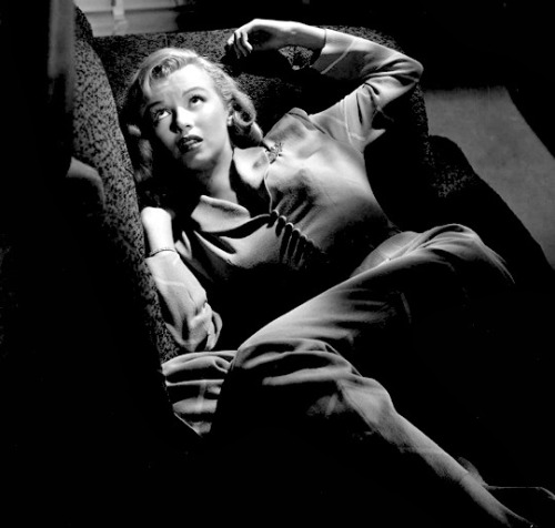 alwaysmarilynmonroe:Marilyn in The Asphalt Jungle (1950)