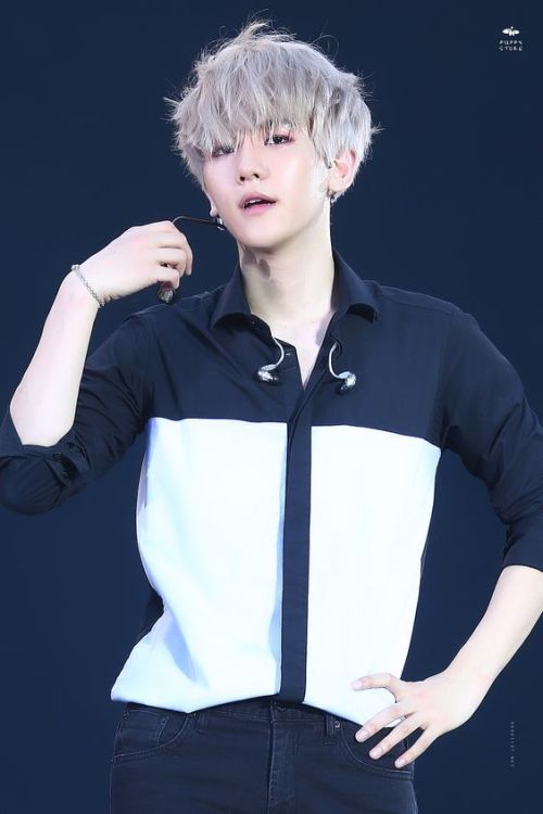 misskpopforever - Chanbaek… grey hair