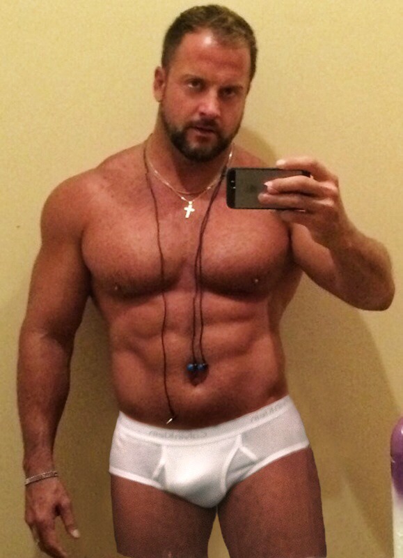 topshelfmen:  Hunky Jeff