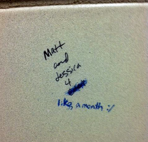 tastefullyoffensive:  Jessica has updated her relationship status.[via] 