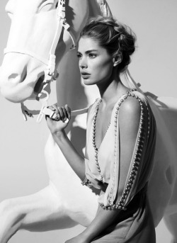 senyahearts:  Doutzen Kroes for Vogue Turkey,