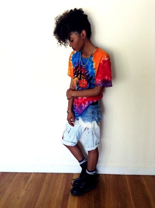 signedoprea:  Today’s ill post of the day Dope females.| 