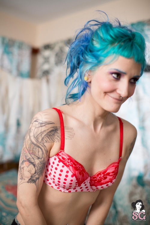 Porn past-her-eyes:  Ameline Suicide www.suicidegirls.com/girls/ameline photos