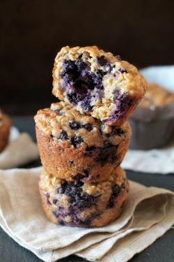 foodffs:  Blueberry Oat Greek Yogurt Muffins