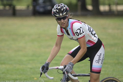 laicepssieinna: facciamotrentuno: ‘cross ‘crush Vive le Velo!