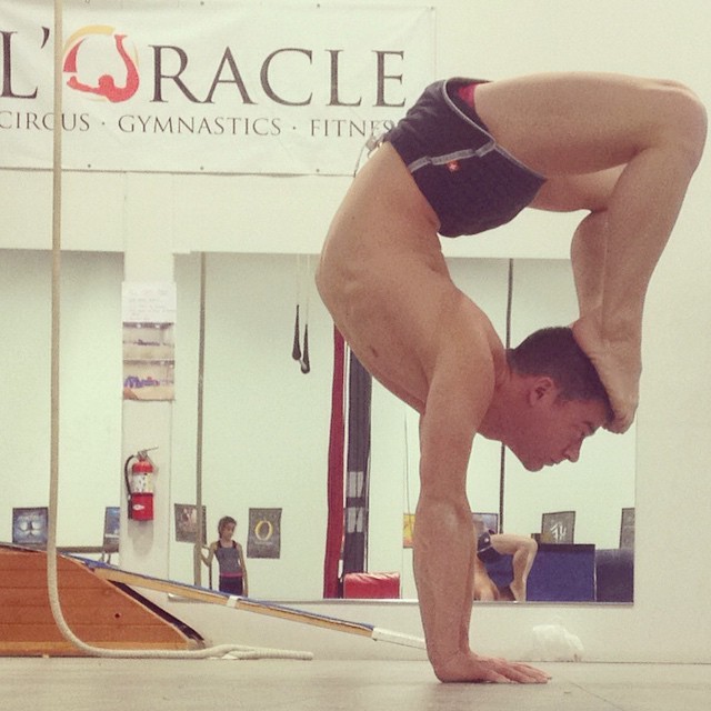 jamiestroud69:  Day 21 of #healinghearts #yoga @beachyogagirl @kinoyoga @shaktiactivewear