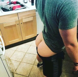 brentwalker092:  atlversjock:Oops, booty got loose. :)