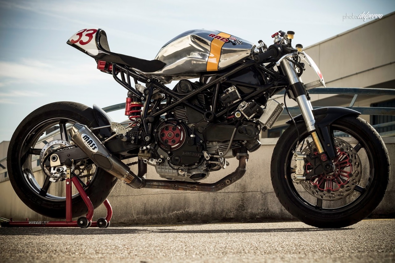 caferacerdesign:  Cafe Racer Design SourceDucati Monster @caferacerdesign