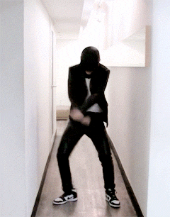 bvngtns:  bangtan sonyeondan, everyone. 