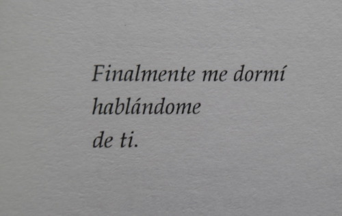 siempre-es-inoportuno-amar:  pulgaaa:   Pedro Aznar  todas las noches, absolutamente todas las noches.  Xp a esta hora me vuelvo mamona ;-; xqxqxq 