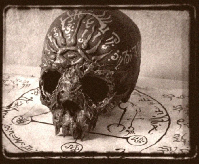 pankurios-templeovarts:  Artworks by Mr. Zarono. Inspired by the genius of H. P.