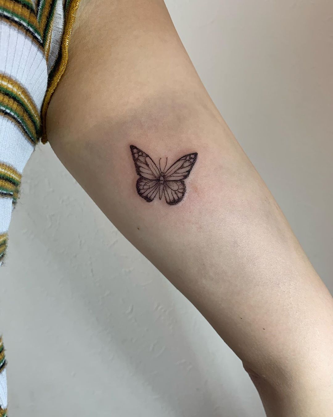 Tokyo Tattoo Studio Small Butterfly Just No Strong Black Lines