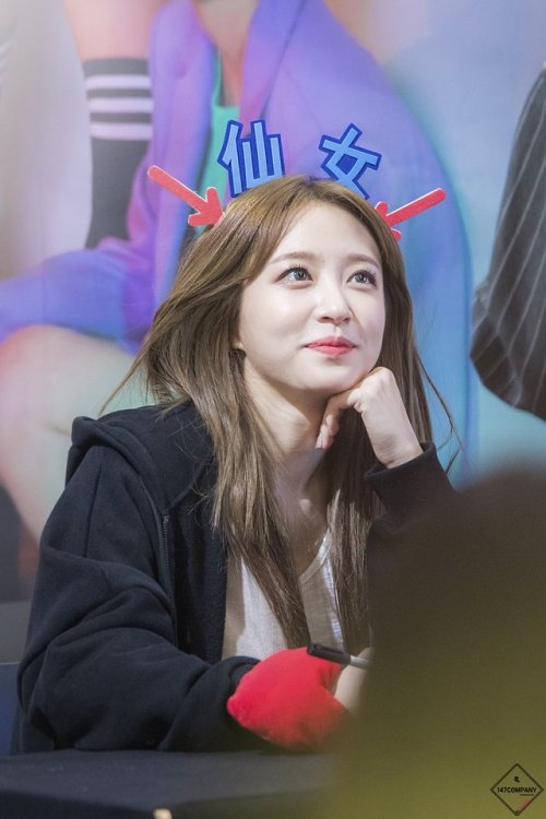 Hani (EXID) - Yeouido Fansign Pics