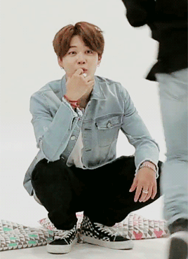 baebtae: yoonminsuck: deep in concentration bc charades is serious business @moonsuns @gentlejeon