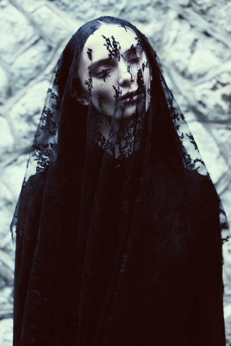 I howl at the rising moon