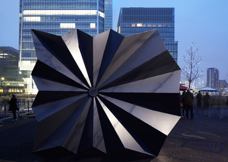 nnmprv:Folded metal kiosks by Make.