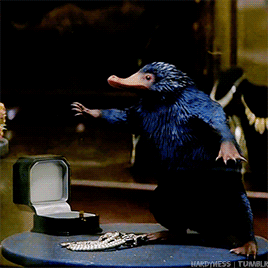 hardyness:  Eddie Redmayne + the Niffler for new Fantastic Beasts audio book.