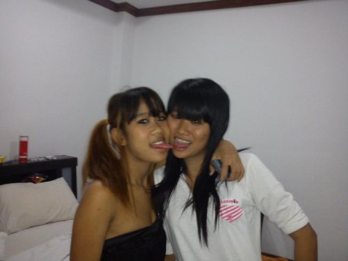 The ONLY free to watch cam site on the the net with Thai girls on…chaturbate.com/affil