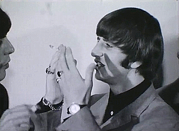na-he-ya-ho: Ringo showing off his rings for the cameras