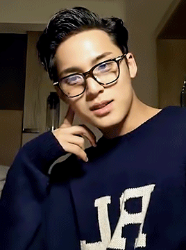 mingyiu:  post-concert vlive with mingyu or late night video call with the cutest