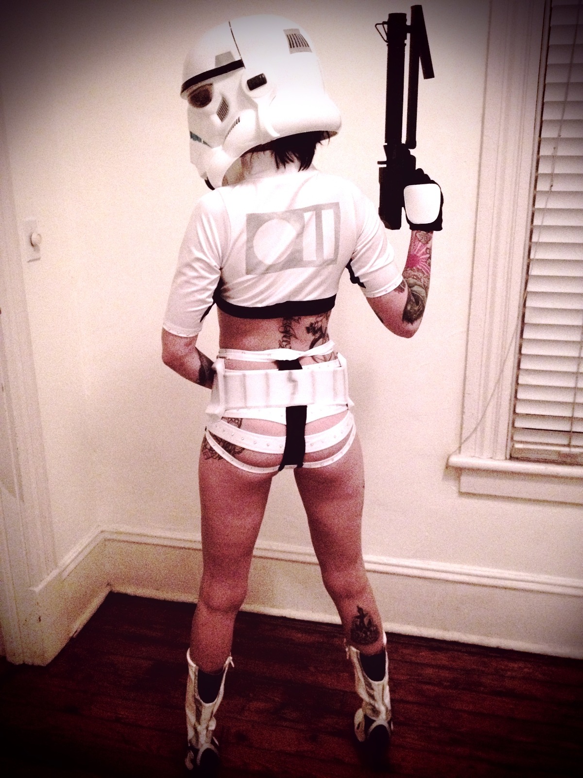 melodiegore:  My butt looks horrible but here is my awesome new stormtrooper gogo