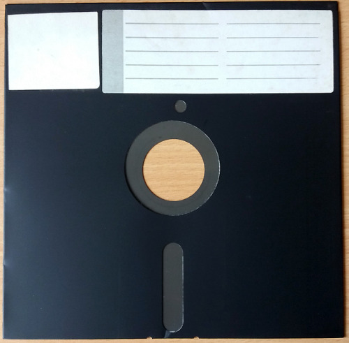 koney-scanlines: SuPeRsize me FLoPpy disk! wherE 3M staNds For “THreE sQuARe METeRs” :)  @empoweredinnocence 