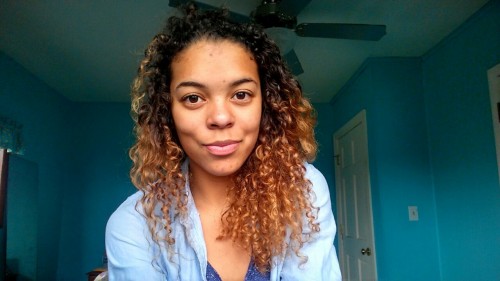 elliciamyles:I had a photo shoot with myself yesterday because #blackoutday
