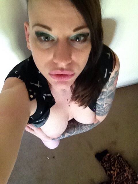 officialelouise:  Hey boys and girls…I’m back! 😊 So sorry I’ve been gone a while, but I’ve been a very busy (& naughty) little girl 😉 I promise you I’ll be sending LOTS more content your way. Let me know if you’ve missed me 😘