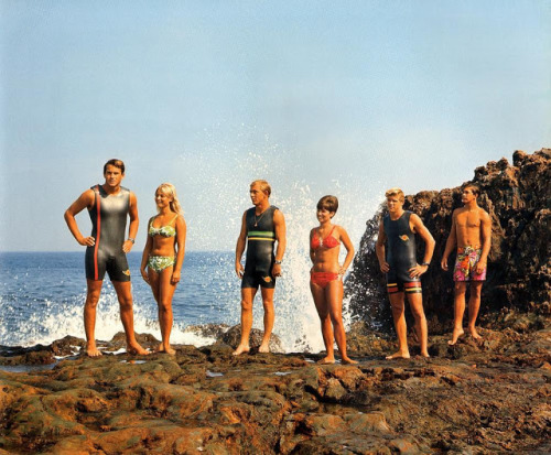 Sixties surfers 