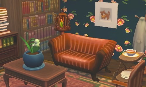 madelaidecrossesanimals: Alice’s slightly cluttered mix of antiques.➥ 0996 - 5722 - 821