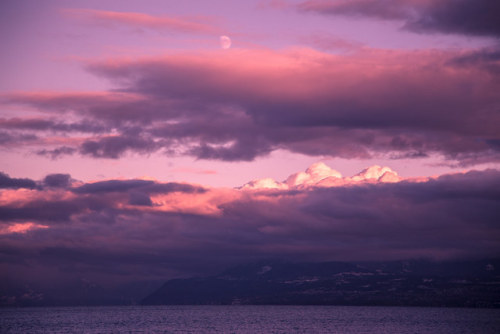 drxgonfly: Clouds are shape-shifters &amp; The Alps Are Burning (by Maxime Creative) Gland,